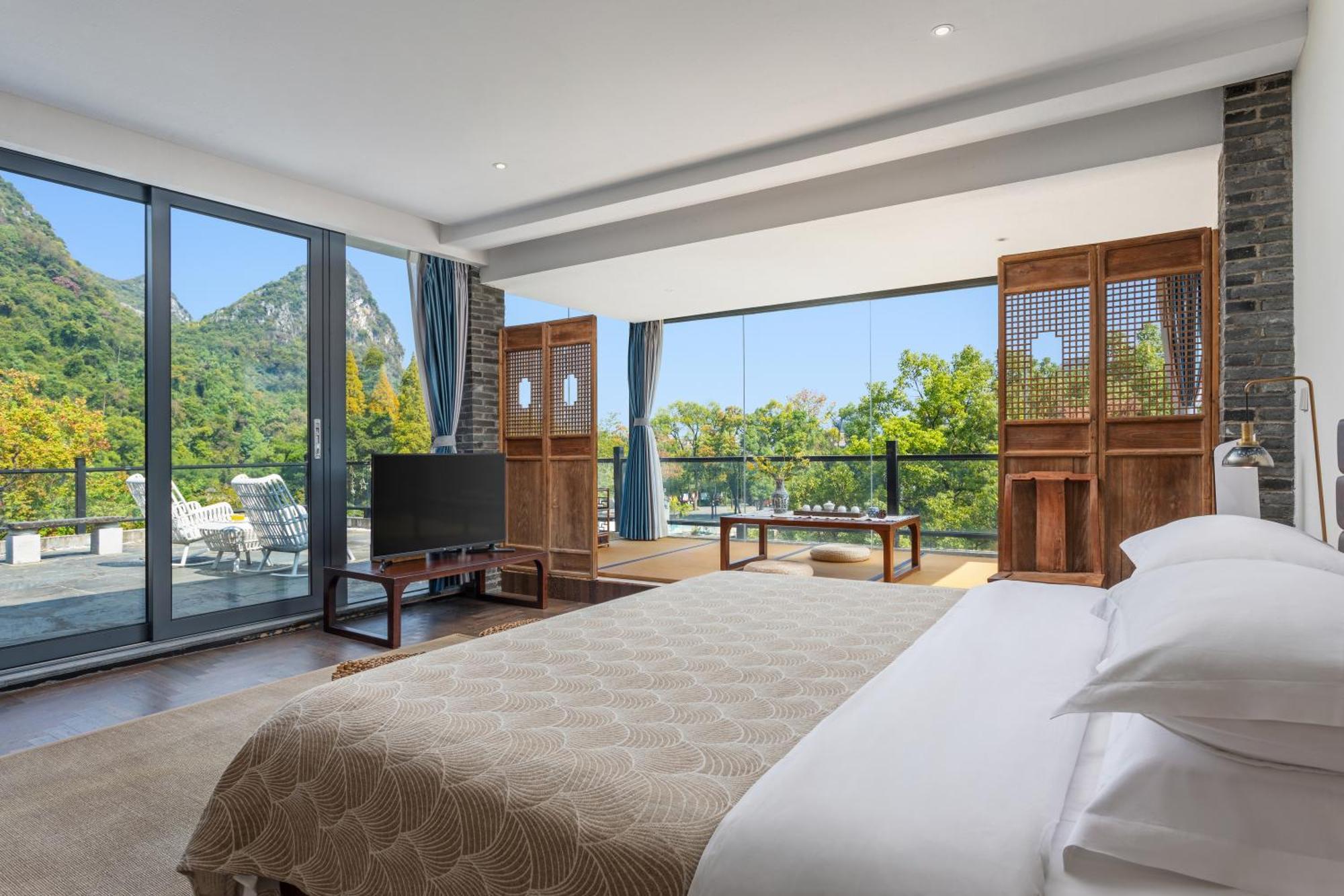 Guilin Heshe Lakeside Resort-Free Pick Up Service Stay Two Nights ภายนอก รูปภาพ
